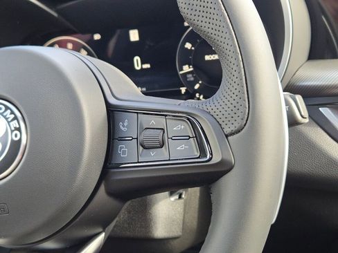 New 2025 Alfa Romeo Stelvio Sprint image 33