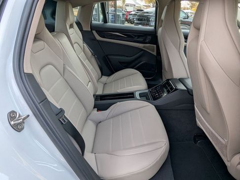 New 2026 Porsche Panamera image 23