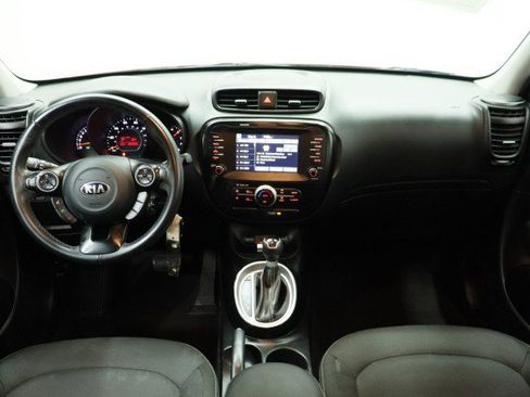 Used 2018 Kia Soul + FWD image 26