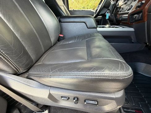 Used 2014 Ford F250 Lariat w/ Chrome Package AWD/4WD image 15