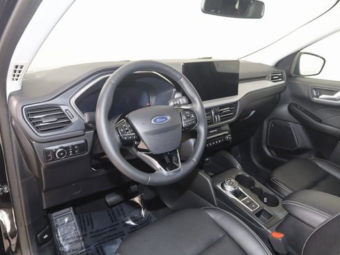 Used 2023 Ford Escape Platinum image 25