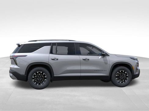 New 2026 Chevrolet Traverse Z71 w/ Driver Confidence Package AWD/4WD image 5