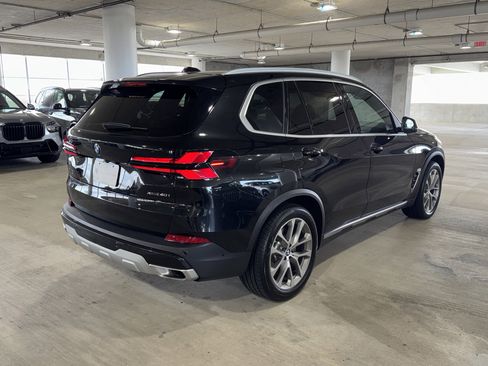 Certified 2024 BMW X5 xDrive40i image 8
