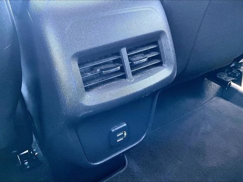 Certified 2024 Chevrolet Equinox LT FWD image 10