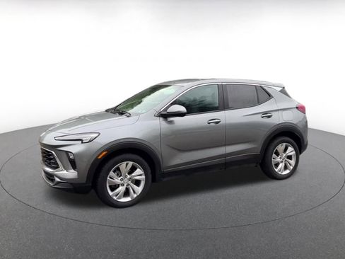 Used 2025 Buick Encore GX Preferred FWD image 8