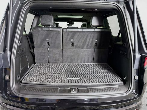 Used 2024 Jeep Wagoneer Series II AWD/4WD image 28