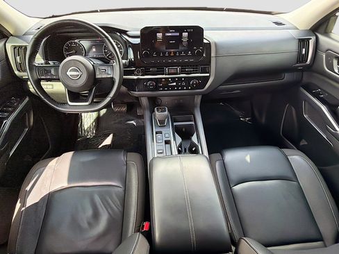 Used 2023 Nissan Pathfinder SL image 15