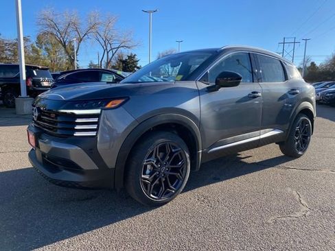 New 2026 Nissan Kicks SR image 1