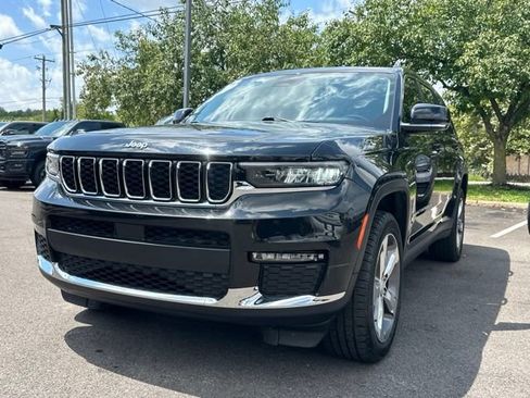 Used 2022 Jeep Grand Cherokee L Limited AWD/4WD image 21