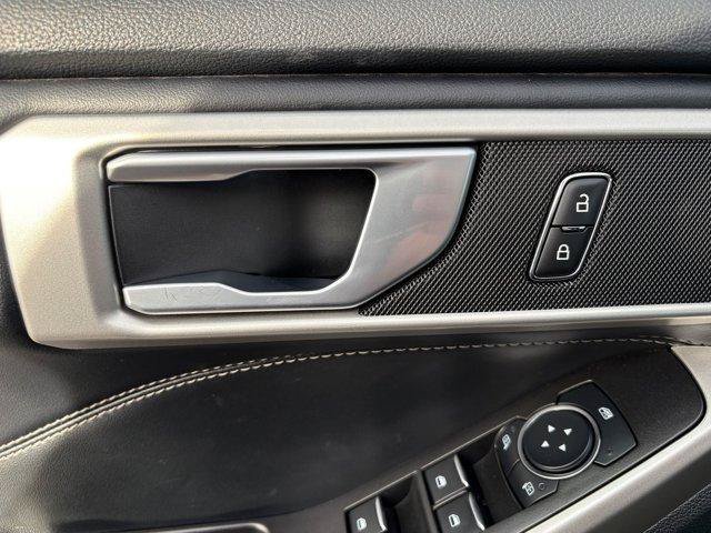 Used 2023 Ford Explorer XLT w/ Equipment Group 202A RWD image 18