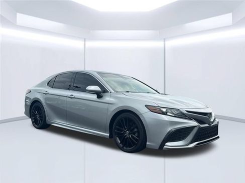 Used 2022 Toyota Camry XSE AWD/4WD image 13
