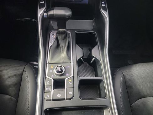 Certified 2025 Kia Sorento EX image 31