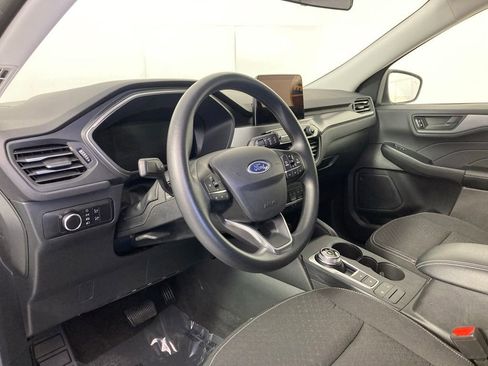 Used 2025 Ford Escape Active AWD/4WD image 14