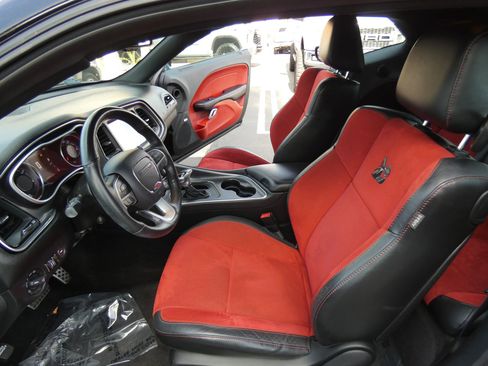 Used 2017 Dodge Challenger R/T Scat Pack w/ Dynamics Package image 47