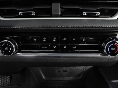 New 2026 Chevrolet Equinox LT image 6