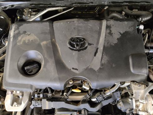 Used 2023 Toyota Camry LE FWD image 30
