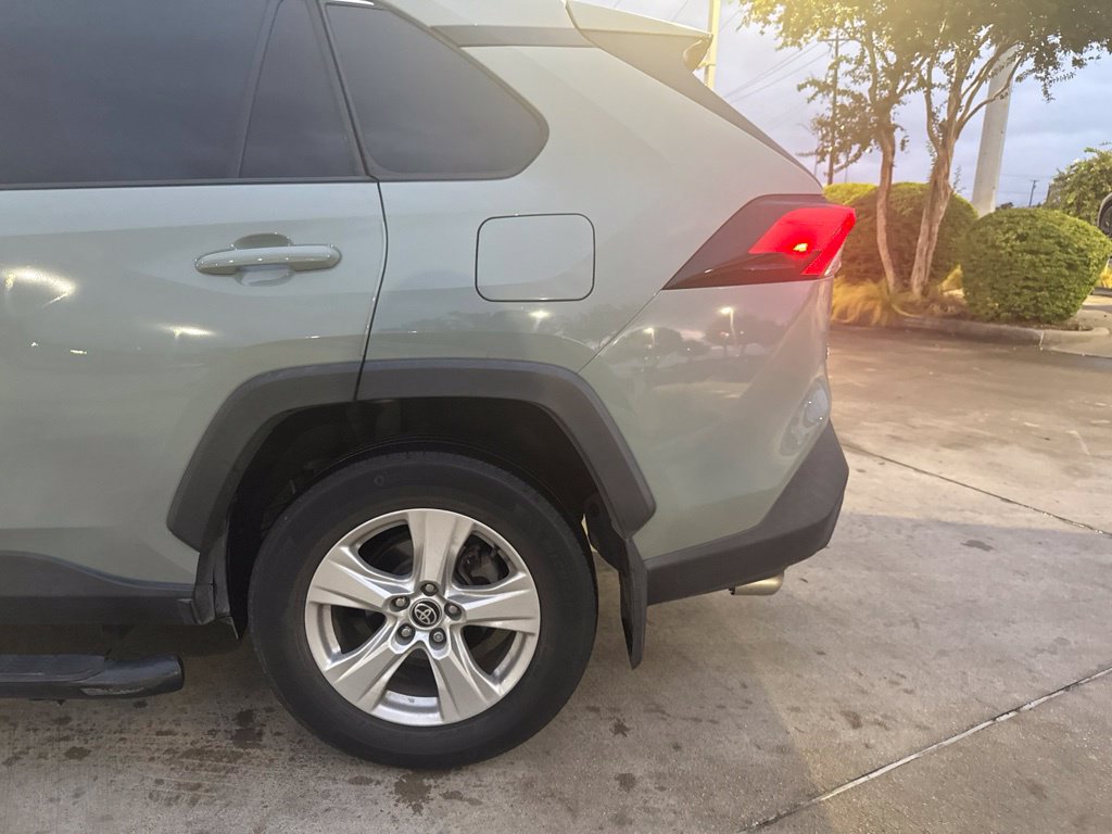 Used 2021 Toyota RAV4 XLE FWD image 8