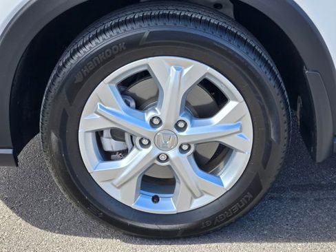 Used 2023 Honda HR-V LX image 9