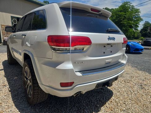 Used 2017 Jeep Grand Cherokee Overland AWD/4WD image 6