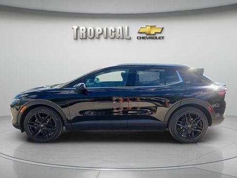 New 2026 Chevrolet Equinox EV LT image 2