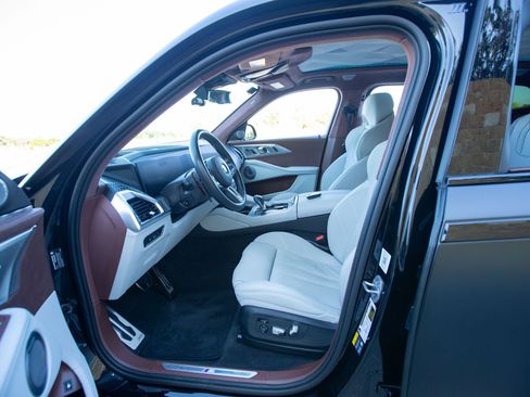 Used 2024 BMW XM AWD/4WD image 24