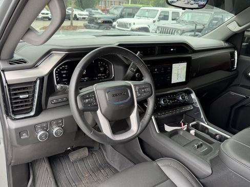 Used 2026 GMC Sierra 2500 Denali w/ Denali Reserve Package AWD/4WD image 11