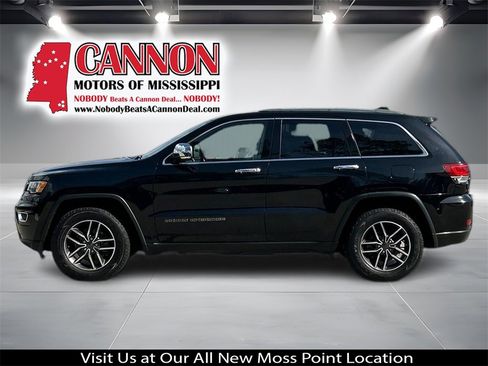 Used 2020 Jeep Grand Cherokee Limited w/ Luxury Group II image 2