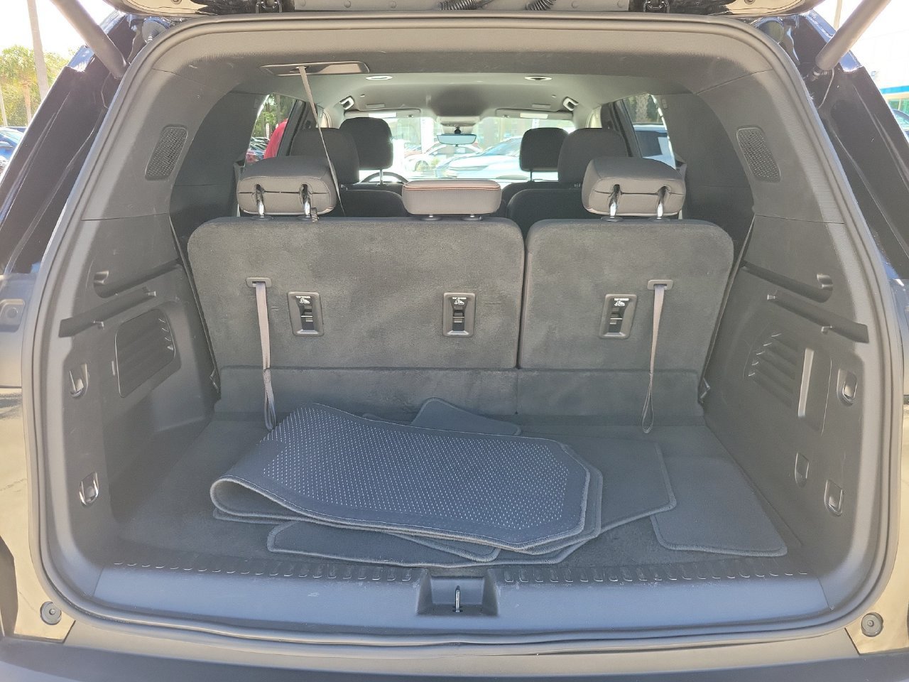 Certified 2026 Chevrolet Traverse LT w/ Driver Confidence Package FWD image 7