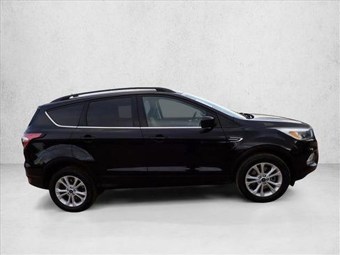 Used 2018 Ford Escape SE w/ SE Sync 3 Package AWD/4WD image 5