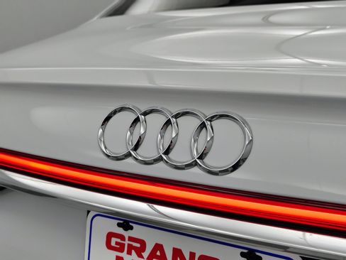 Used 2021 Audi A8 L 3.0T w/ Executive Plus Package image 14