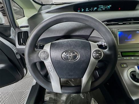 Used 2015 Toyota Prius Two image 10