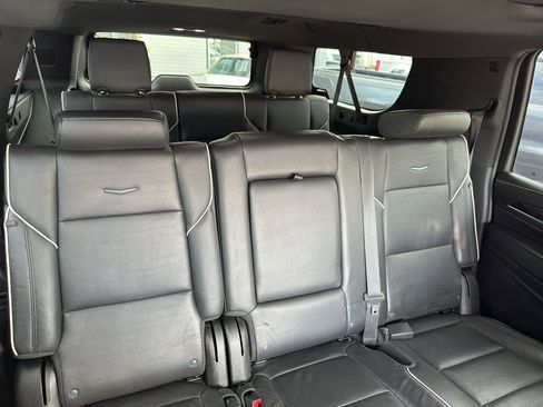 Used 2023 Cadillac Escalade ESV Sport w/ LPO, ONYX Package AWD/4WD image 13