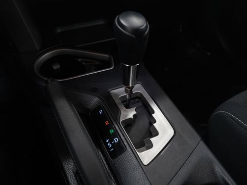 Used 2018 Toyota RAV4 XLE image 23