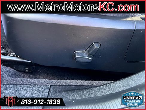 Used 2013 Chrysler 200 Touring image 19