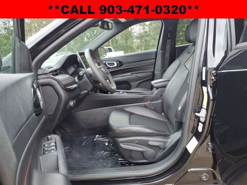 Used 2025 Jeep Compass Trailhawk AWD/4WD image 15