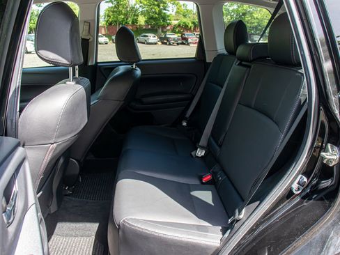 Used 2018 Subaru Forester 2.5i Limited AWD/4WD image 14