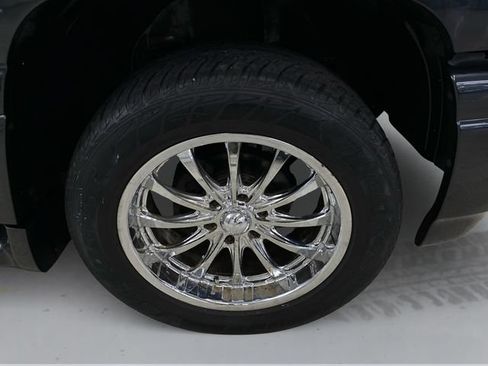 Used 2003 GMC Yukon Denali AWD/4WD image 17