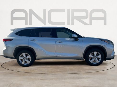 Used 2022 Toyota Highlander L image 7