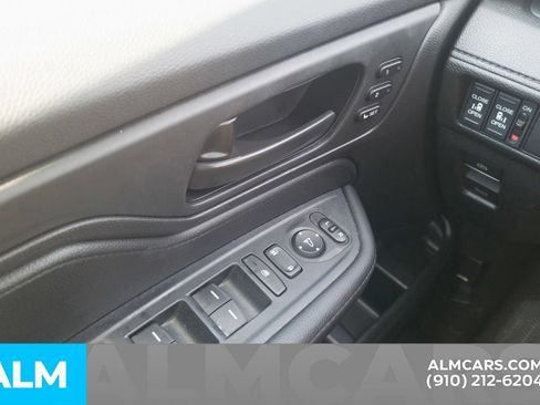 Used 2025 Honda Odyssey Sport-L image 30