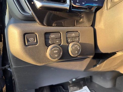 Used 2023 Chevrolet Silverado 1500 LT image 12