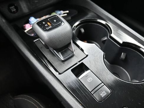 Used 2024 Nissan Rogue SV FWD image 17