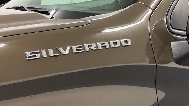 Used 2024 Chevrolet Silverado 1500 LT AWD/4WD image 43