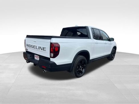 Used 2025 Honda Ridgeline Black Edition image 5