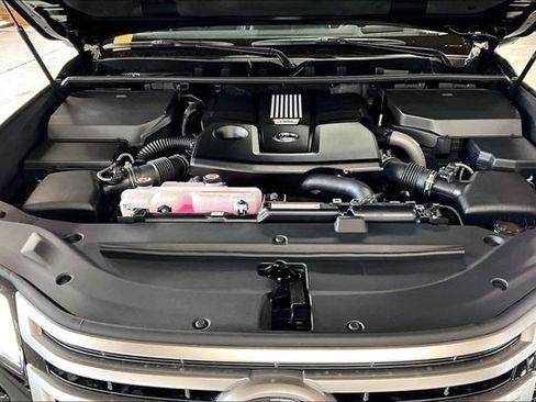 New 2026 Lexus LX 600 4WD w/ Luxury Package image 11