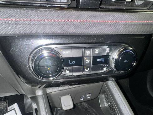 Certified 2024 Chevrolet TrailBlazer RS w/ Convenience Package AWD/4WD image 28