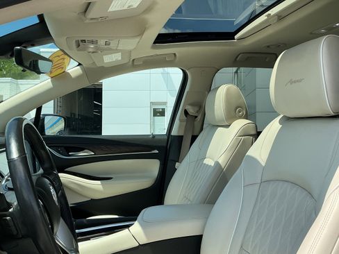 Certified 2023 Buick Enclave Avenir AWD/4WD image 7