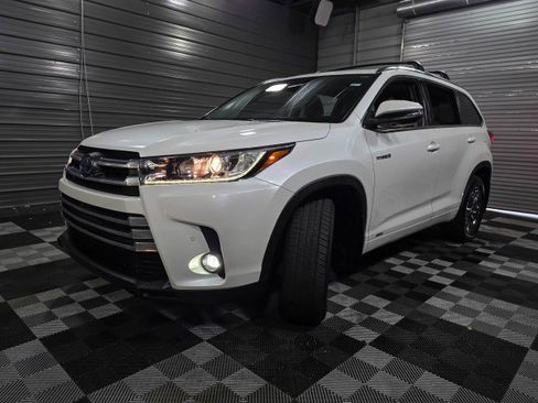 Used 2019 Toyota Highlander Limited Platinum image 42