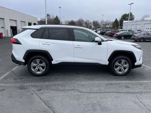 Used 2025 Toyota RAV4 XLE image 11