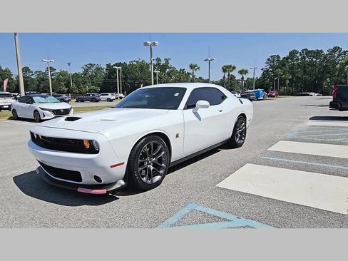 Used 2023 Dodge Challenger R/T Scat Pack w/ Plus Package RWD image 19