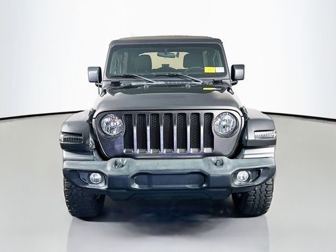 Used 2022 Jeep Wrangler Unlimited Sport AWD/4WD image 2